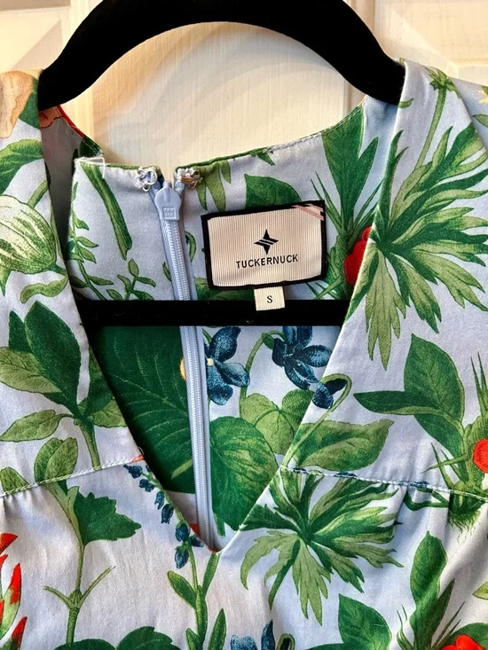 Tuckernuck Blue Blooming Botanical Ginger Dress, size small - Picture 3 of 4